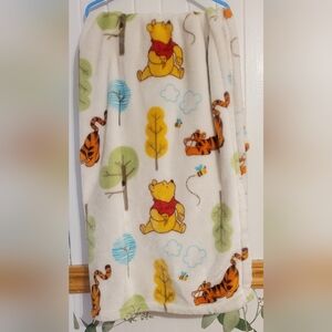 5/$15 Winnie the Pooh and Tigger Fleece Throw Blanket